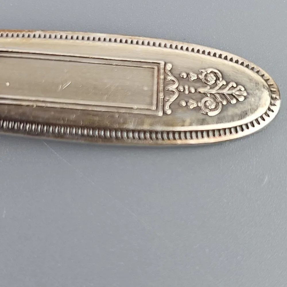 Vintage Set of 9 Oneida Community Teaspoons Plate Silverplate  Grosvenor Pattern